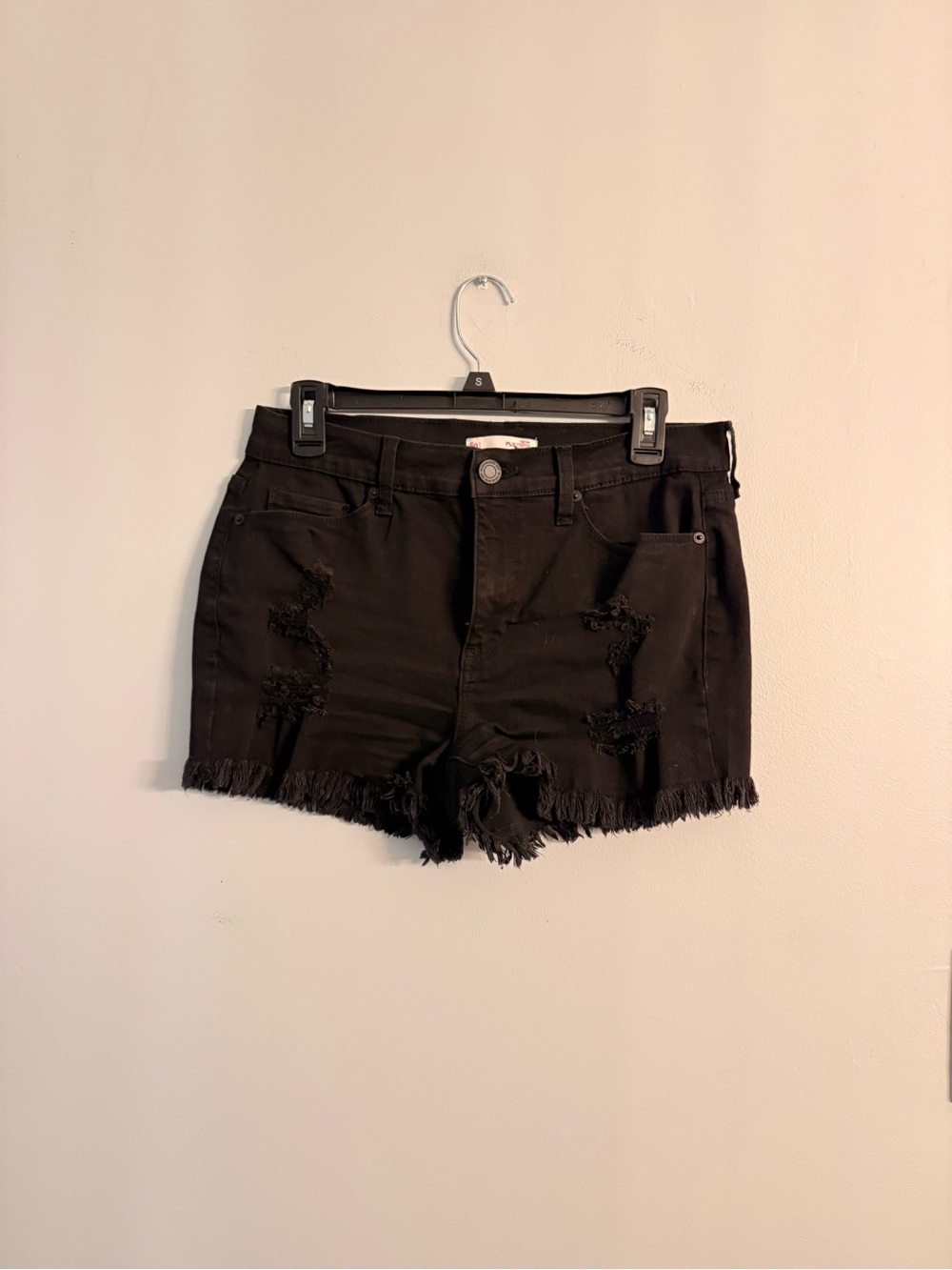 SO Black Distressed Frayed-Hem Jean Shorts